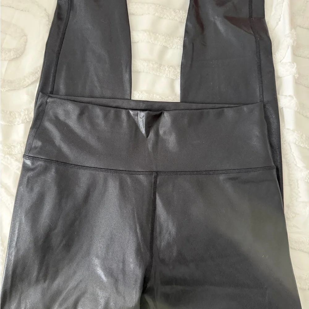 Fabletics Midnight Black Leggings - Picture 2 of 11
